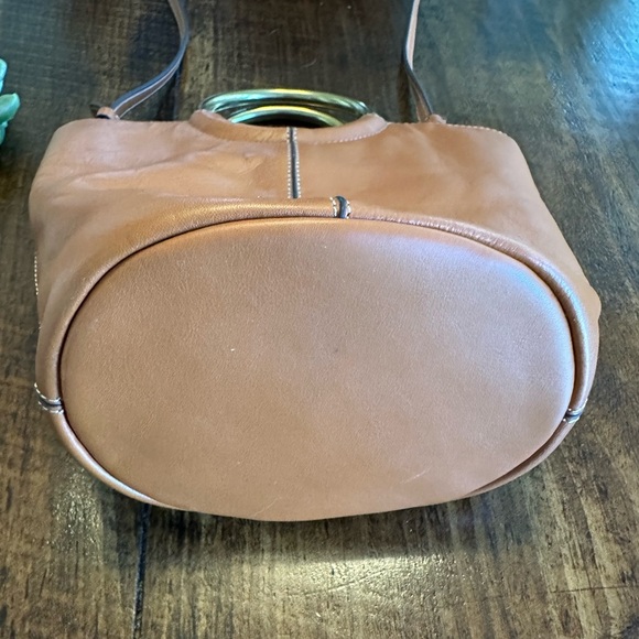 J. Crew | Bracelet Bucket Bag in Italian leather - Picture 5 of 11